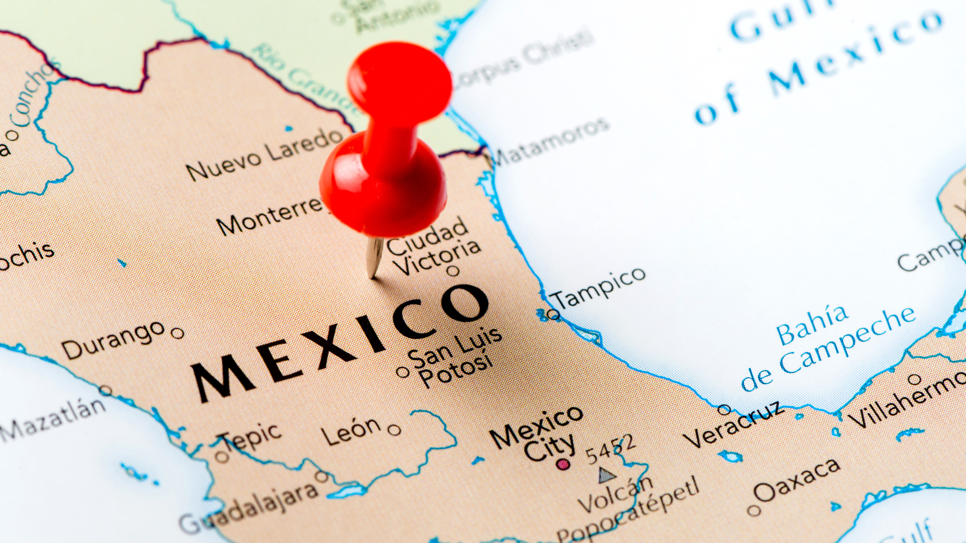 Staffing Solutions in Mexico: The Smart Alternative to U.S. Hiring Challenges in 2025